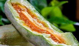 山东吃生瓜的网红是谁,挑战味蕾极限的美食探险者